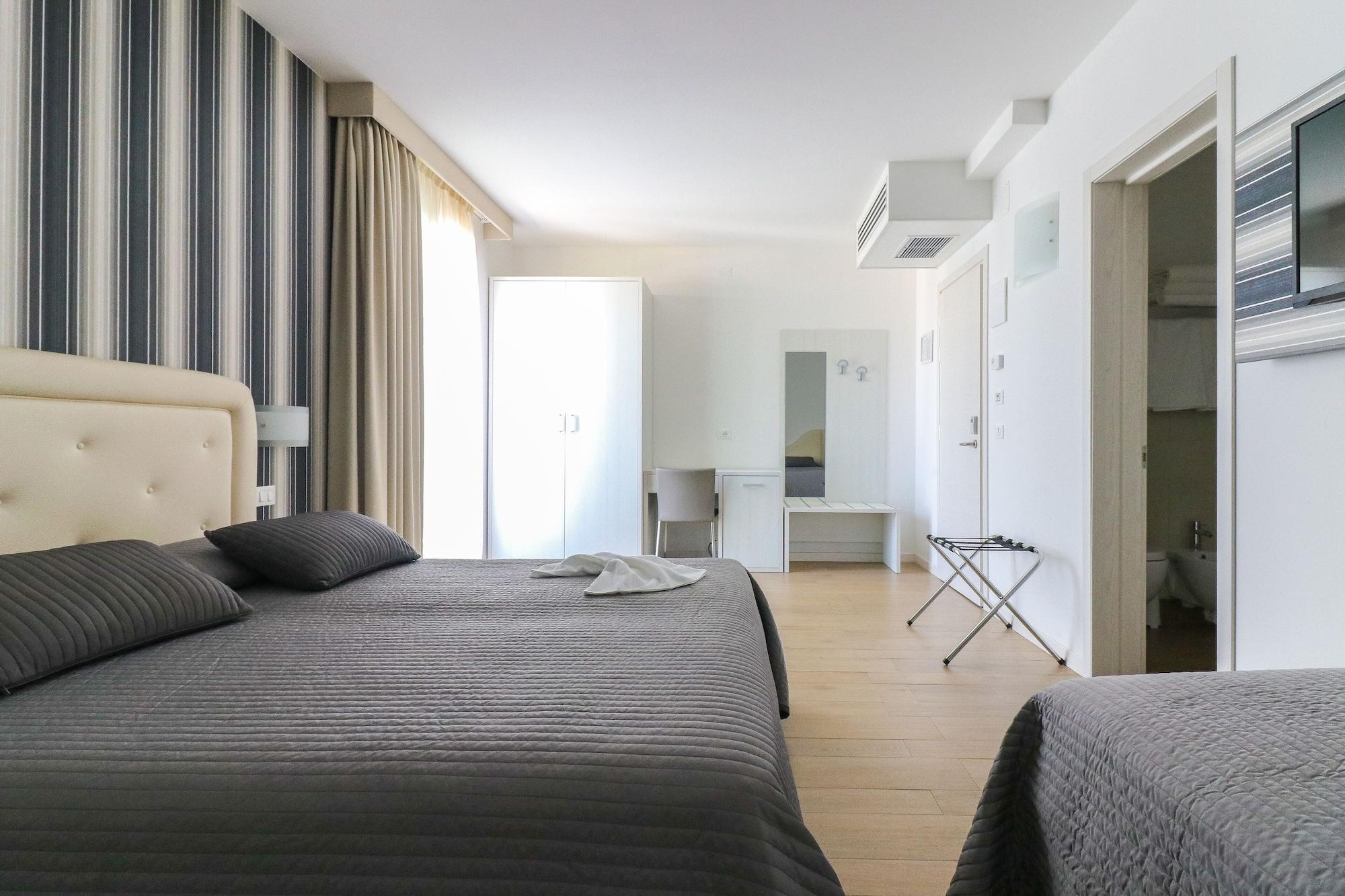 Hotel Jesulum Lido di Jesolo Bagian luar foto